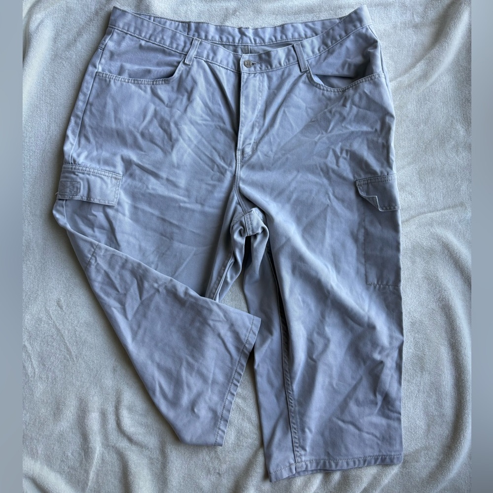 Riders khaki capris 22W